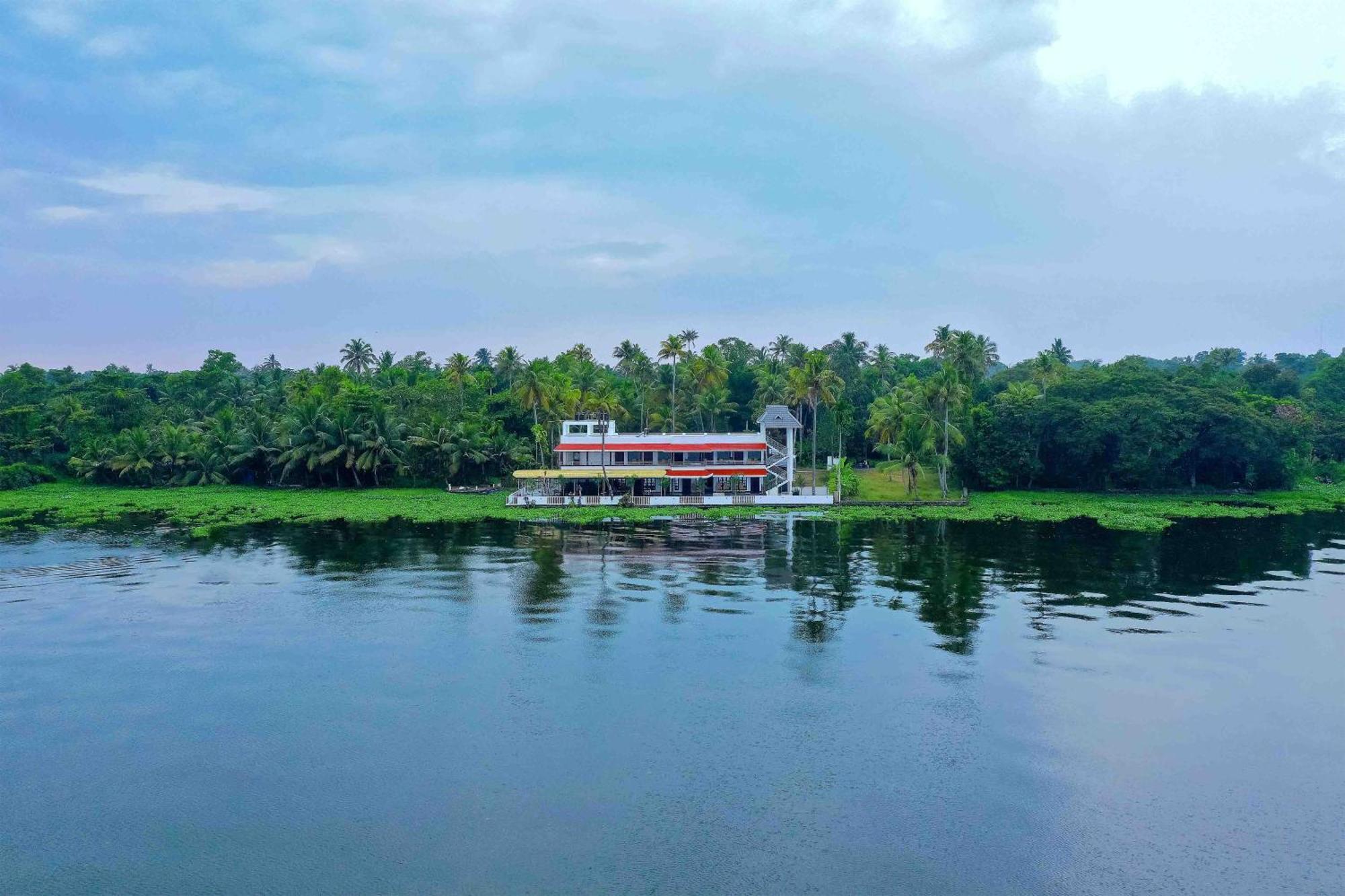 Vembanad Village Backwater Resort Alappuzha Exteriör bild