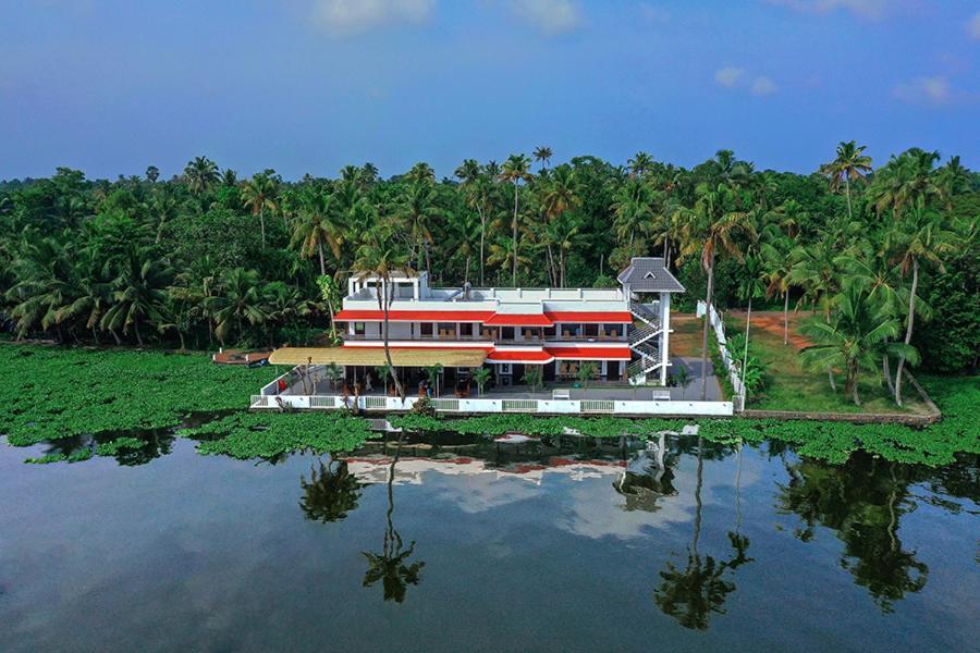 Vembanad Village Backwater Resort Alappuzha Exteriör bild